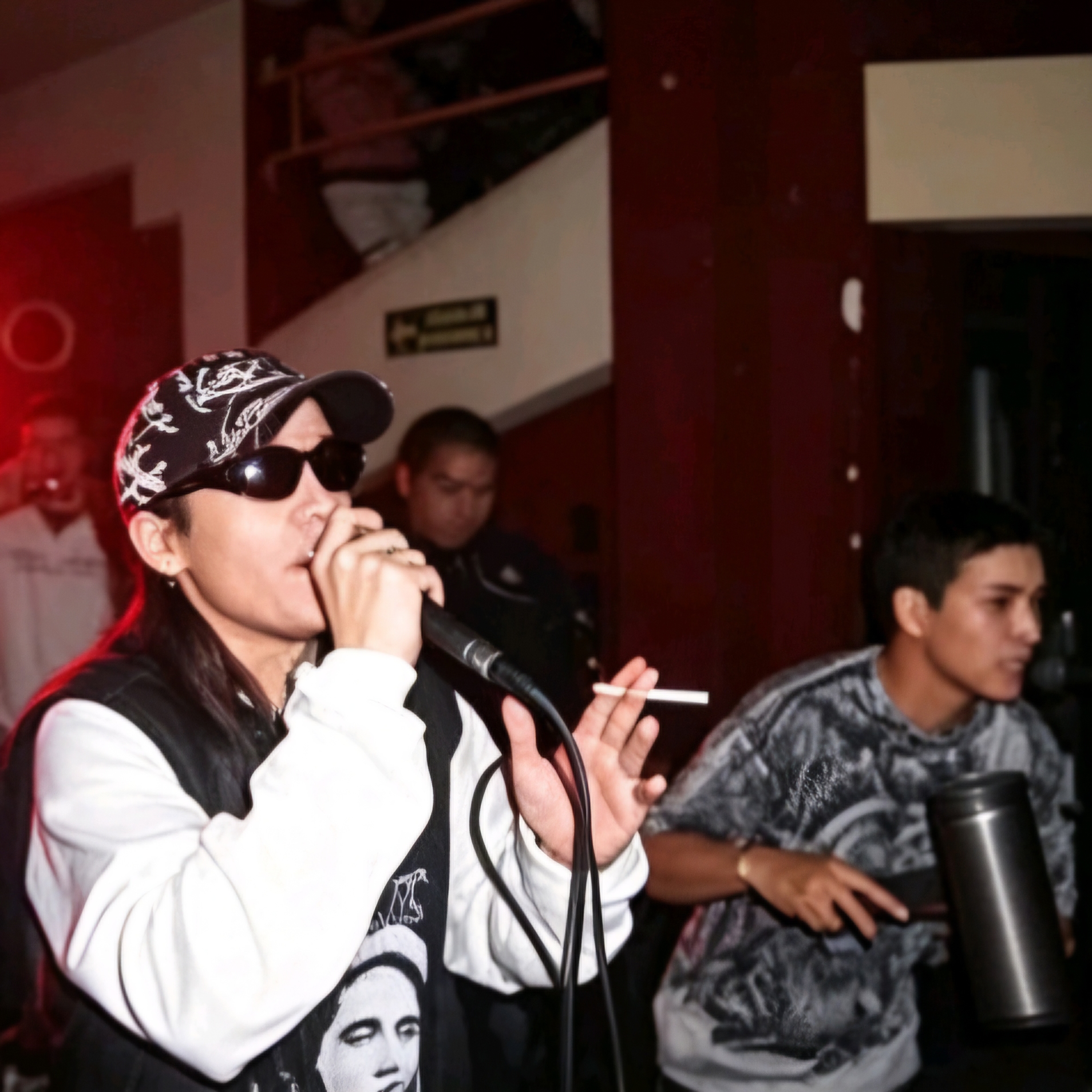 Jonatan García cantando en vivo